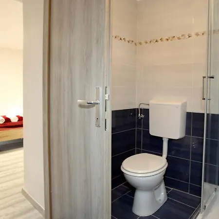Hilltop Red & Blue Apartamento
