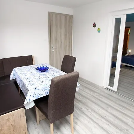 Hilltop Red & Blue Apartamento *
